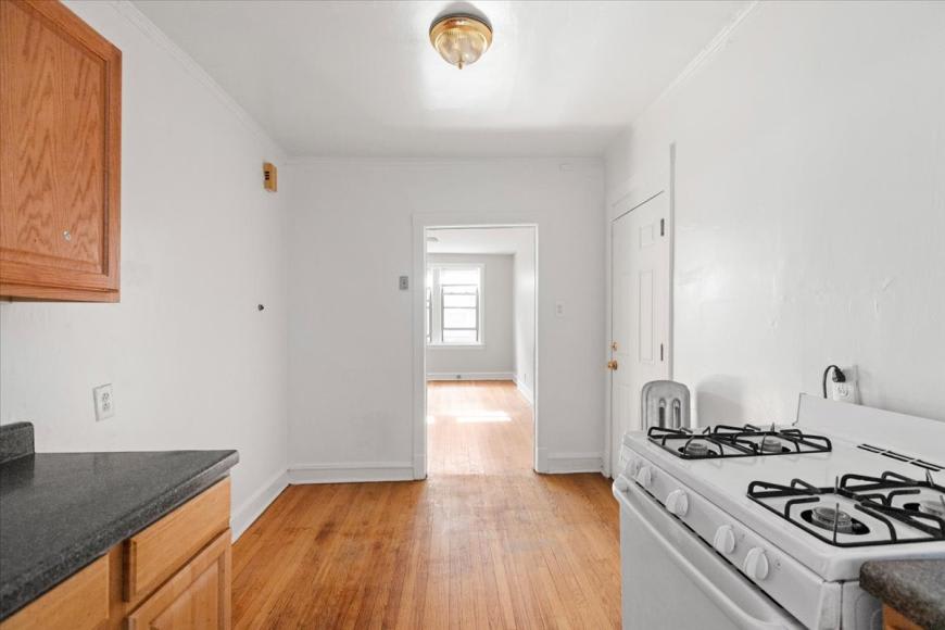2342 W Touhy Avenue – photo 3
