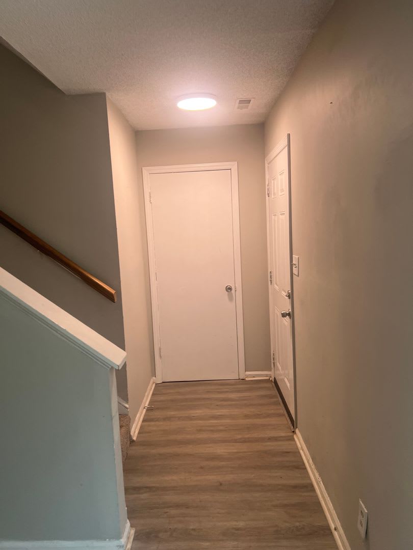 Spacious 3 Bedroom Townhome – photo 2