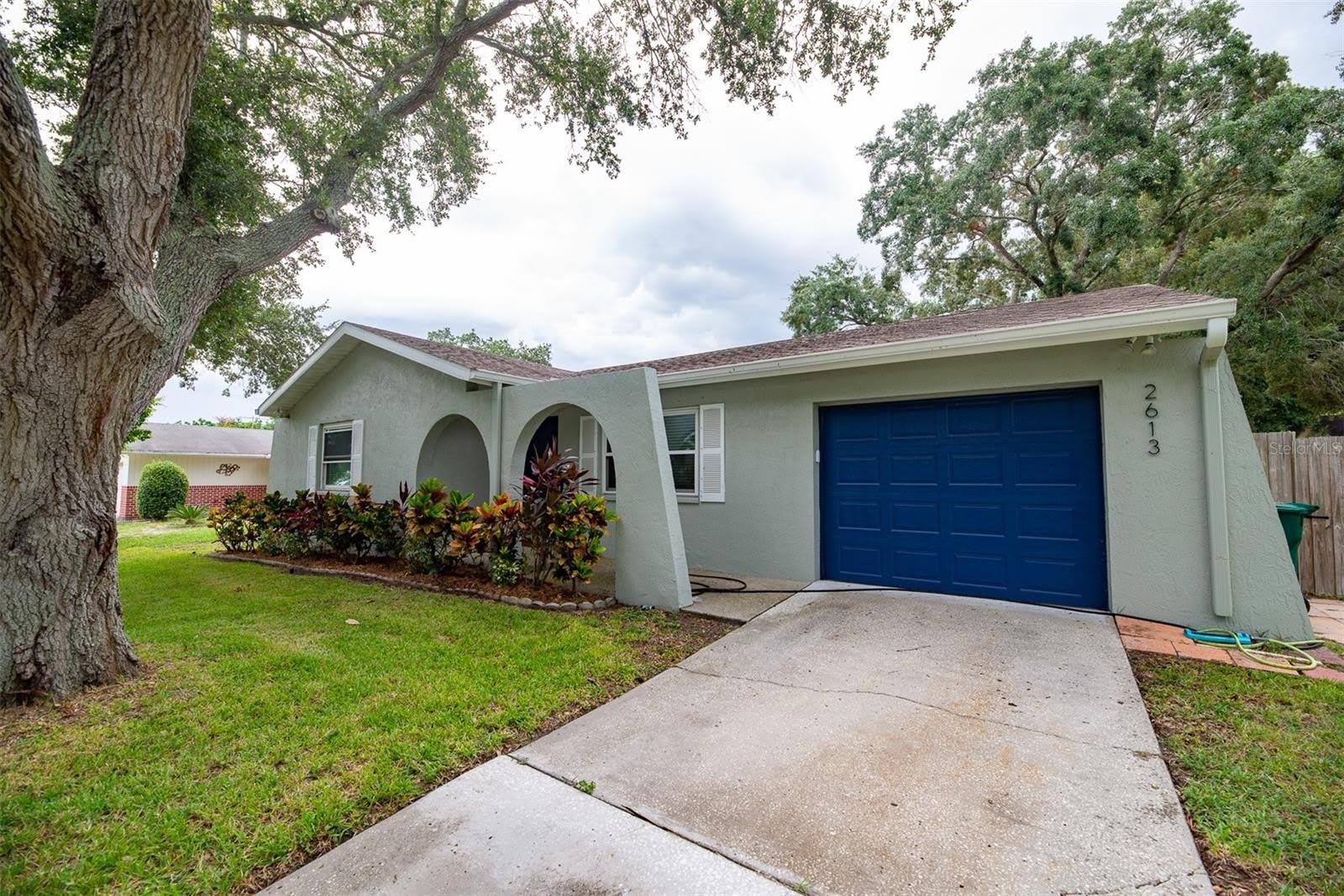 2613 SUMMIT Street – photo 2