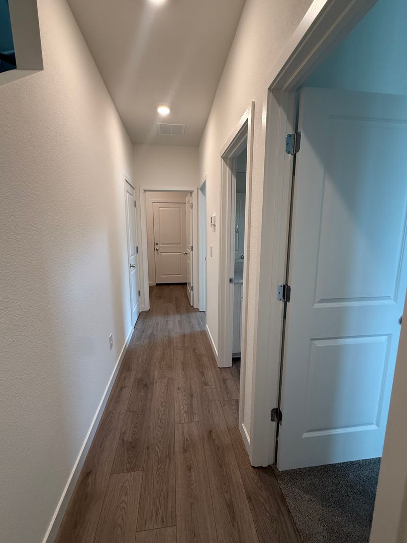 Brand-New 3 Bed – photo 2