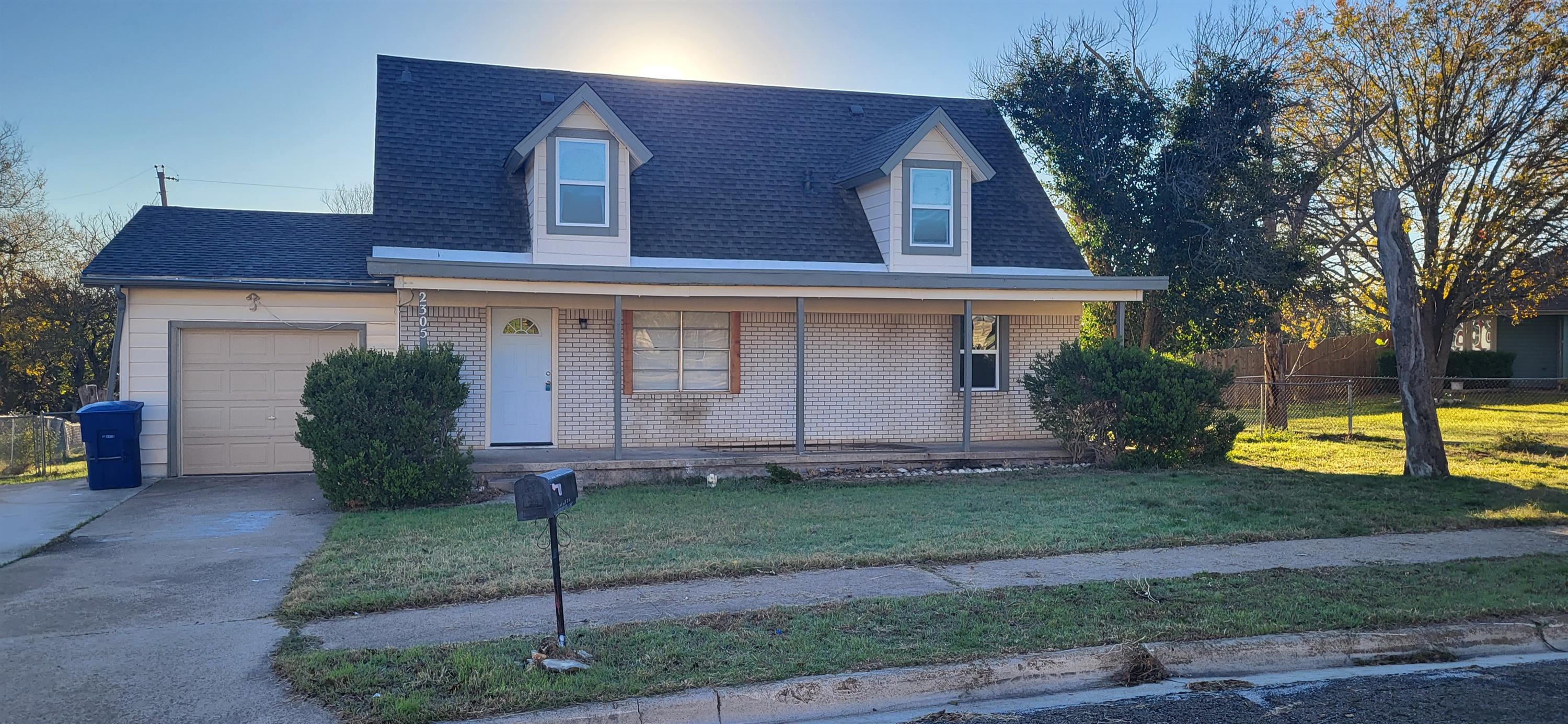 2305 Post Oak Avenue – photo 1