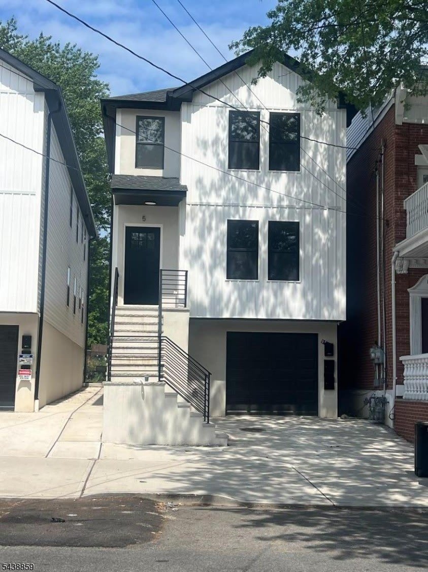 5 Montclair Ave – photo 2