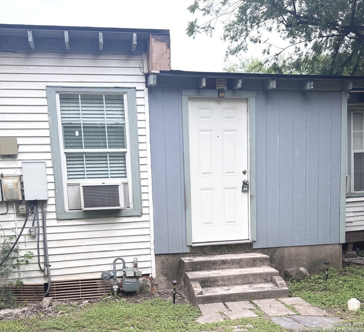 207 Bradford – photo 2