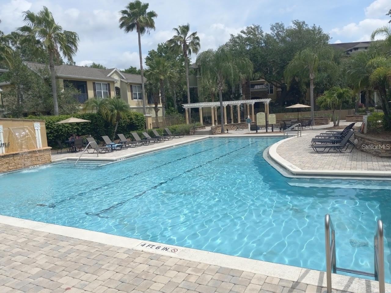 10025 COURTNEY PALMS Boulevard – photo 4