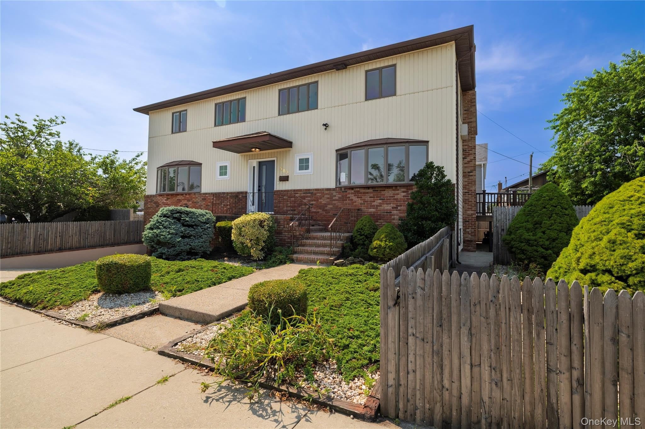 580 E. Pine Street – photo 3