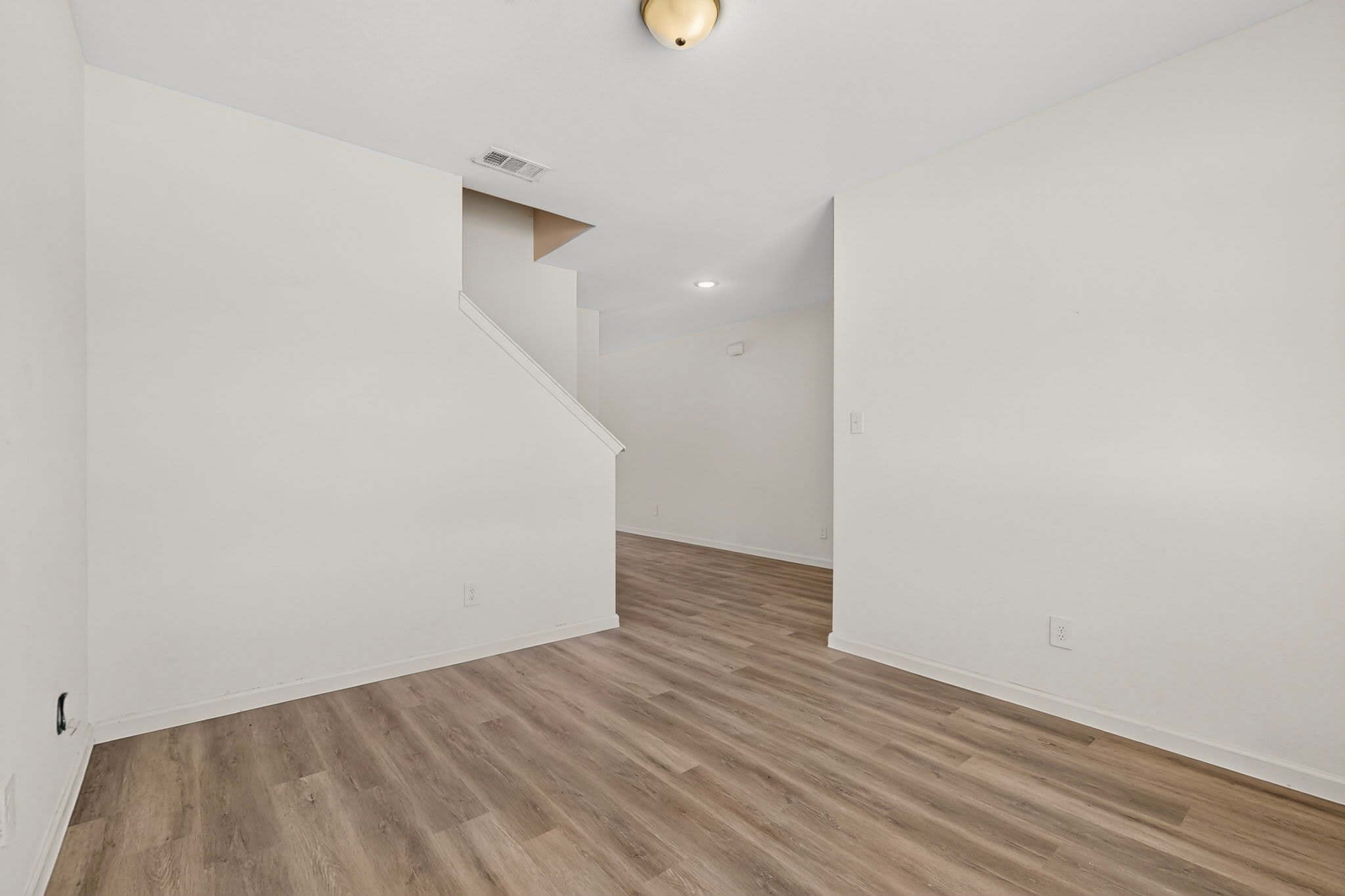 702 Camden Drive – photo 2