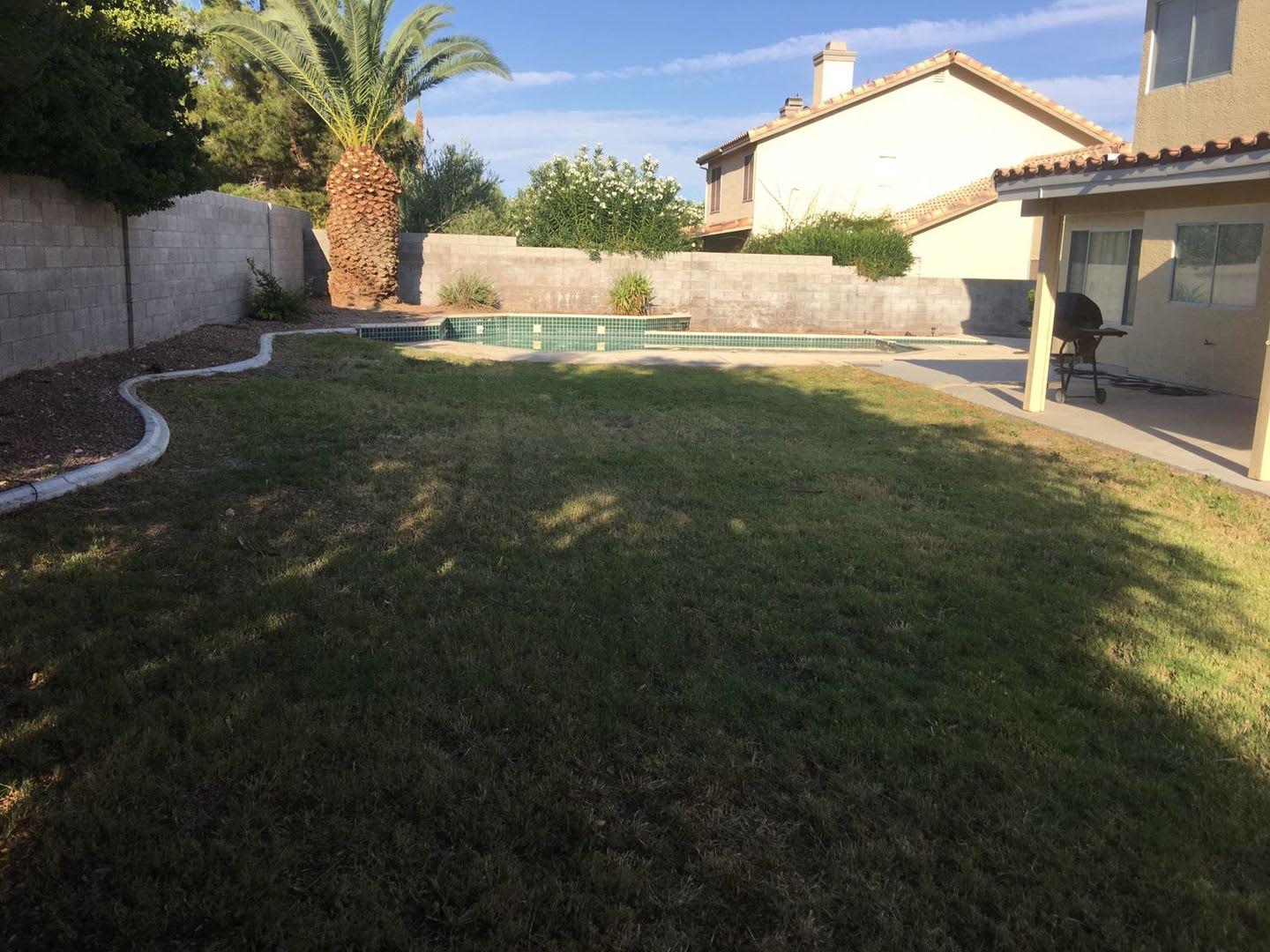 Big Pool Home/Huge Lot/3 car garage/Pets Welcome – photo 1