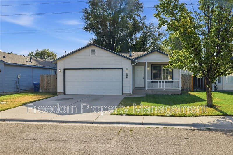 1020 Aspen Grove Street – photo 1