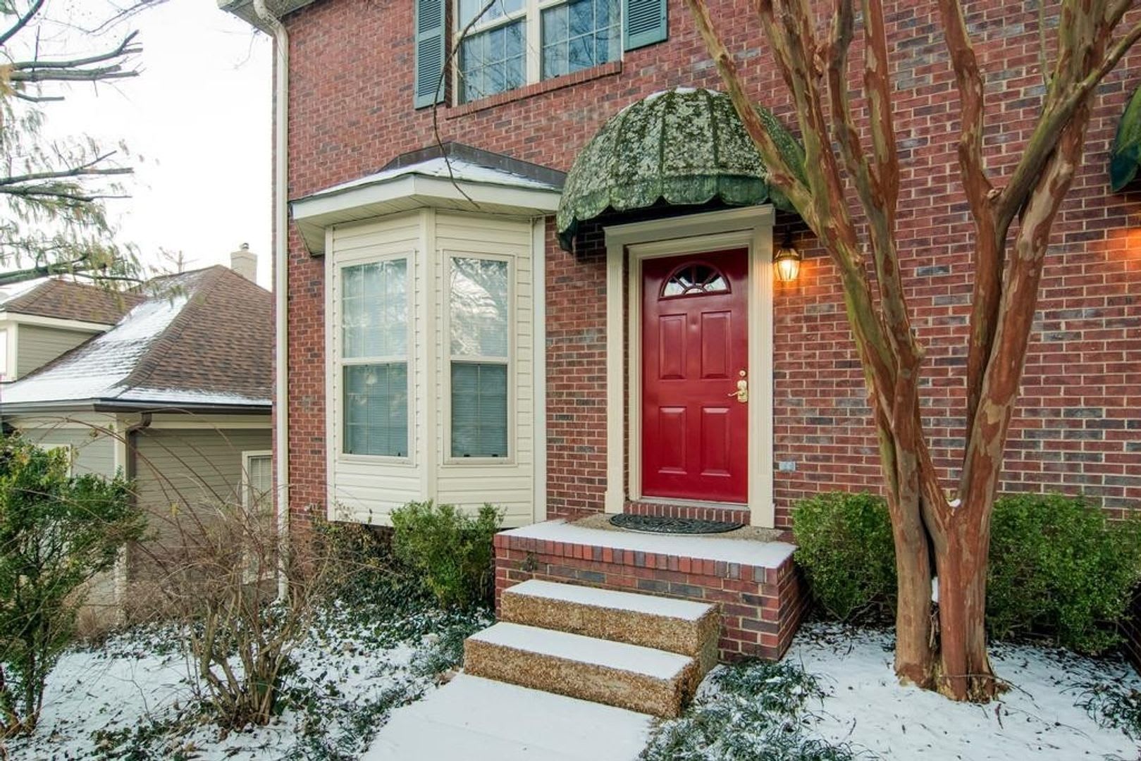 Beautiful 2Br 1 5Ba Home In A Prime Location Within Walking Distance To West End And Vanderbilt University – photo 3