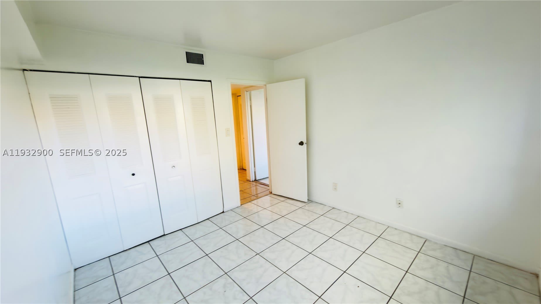 5855 Washington St – photo 5