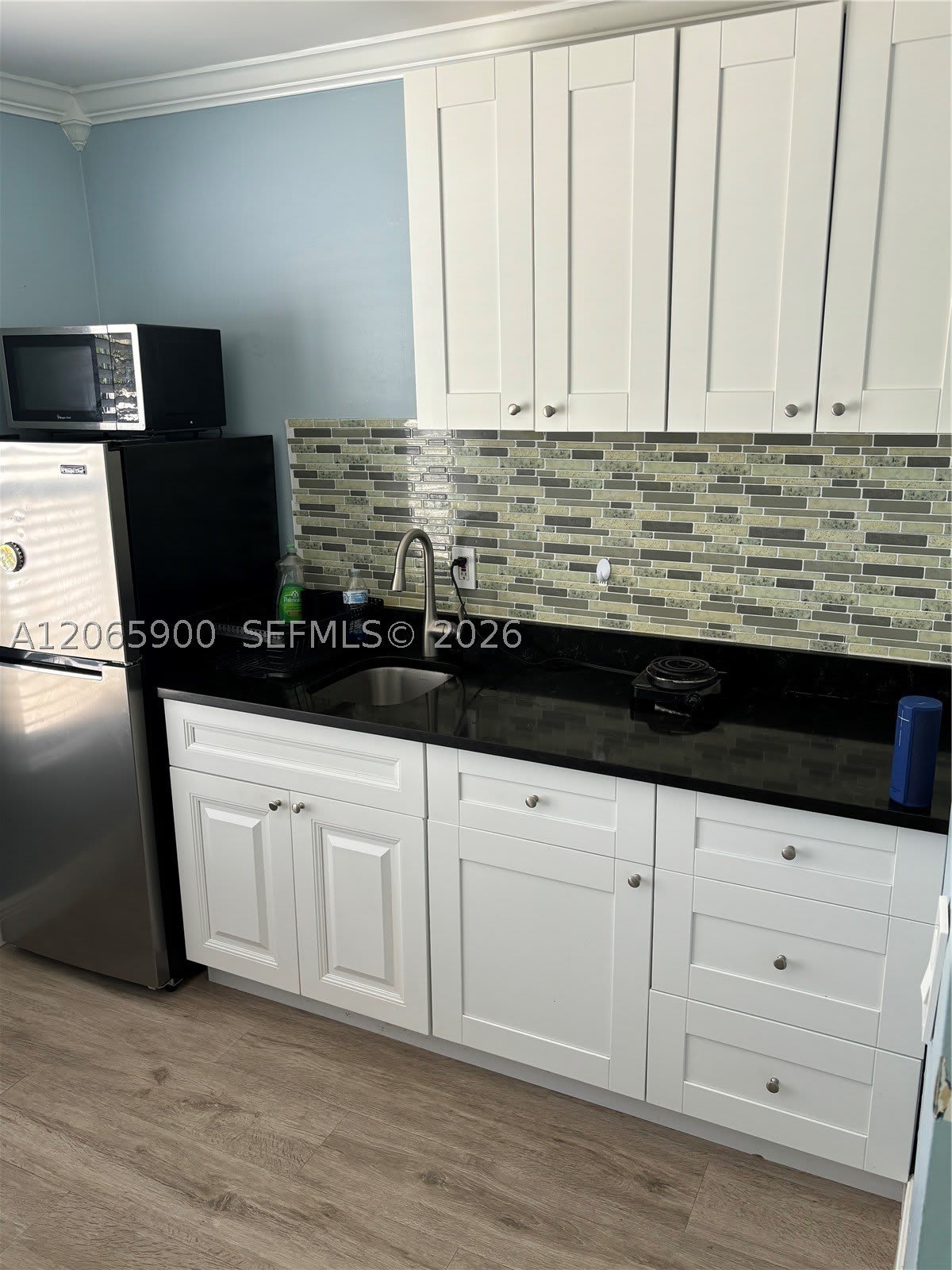 15050 Pierce St – photo 3