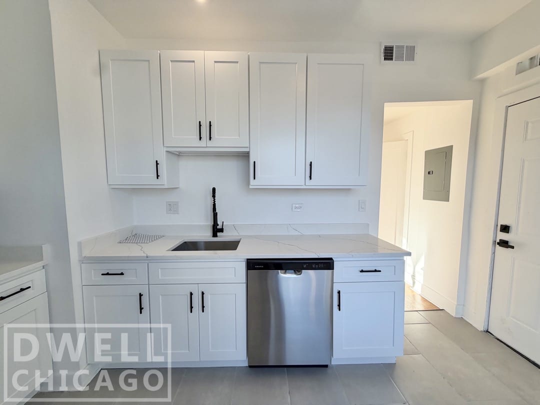 1945 W Augusta Blvd – photo 2