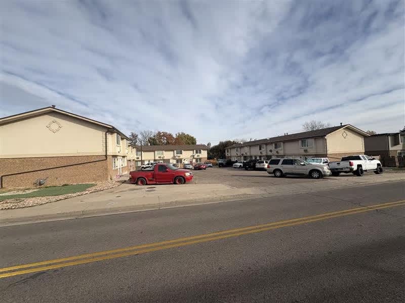 2113 28th St – photo 2