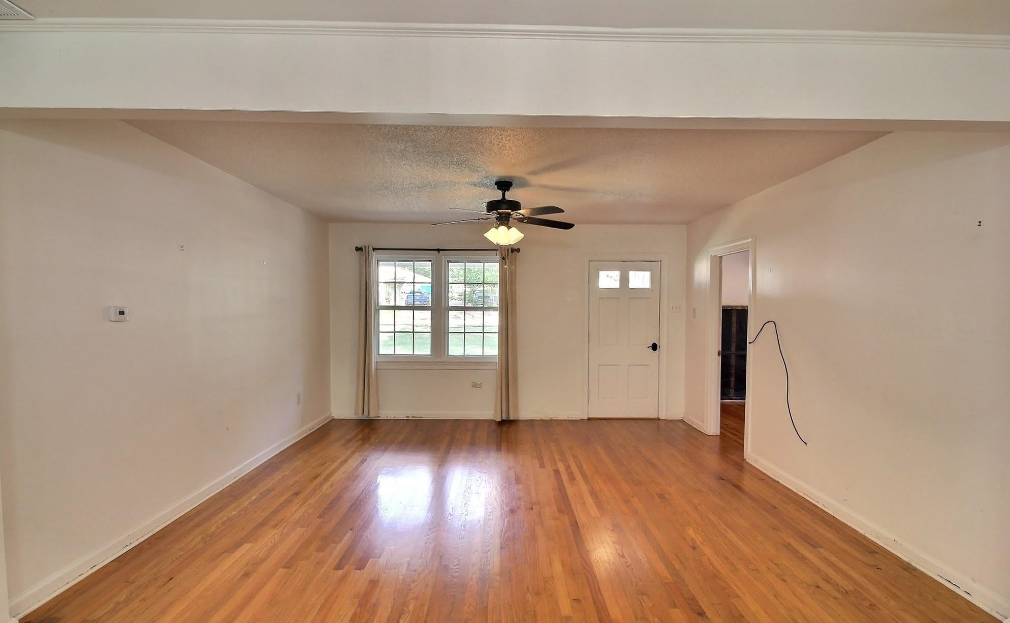 487 S CENTER St – photo 5