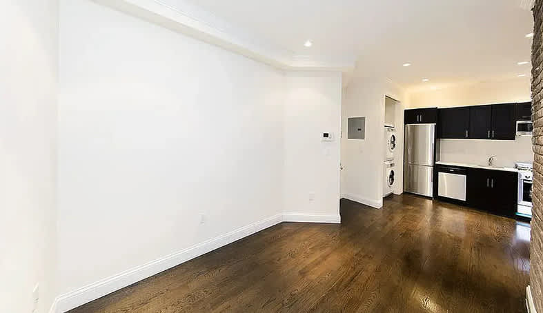 392 E 74th St – photo 2