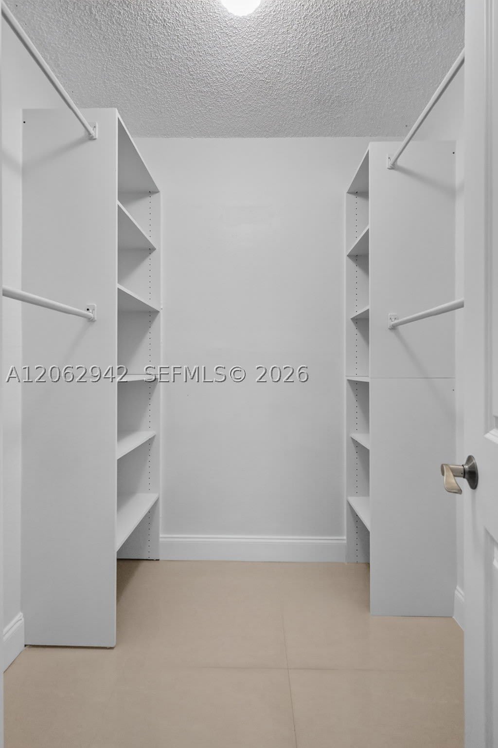 4000 NE 170th St – photo 3