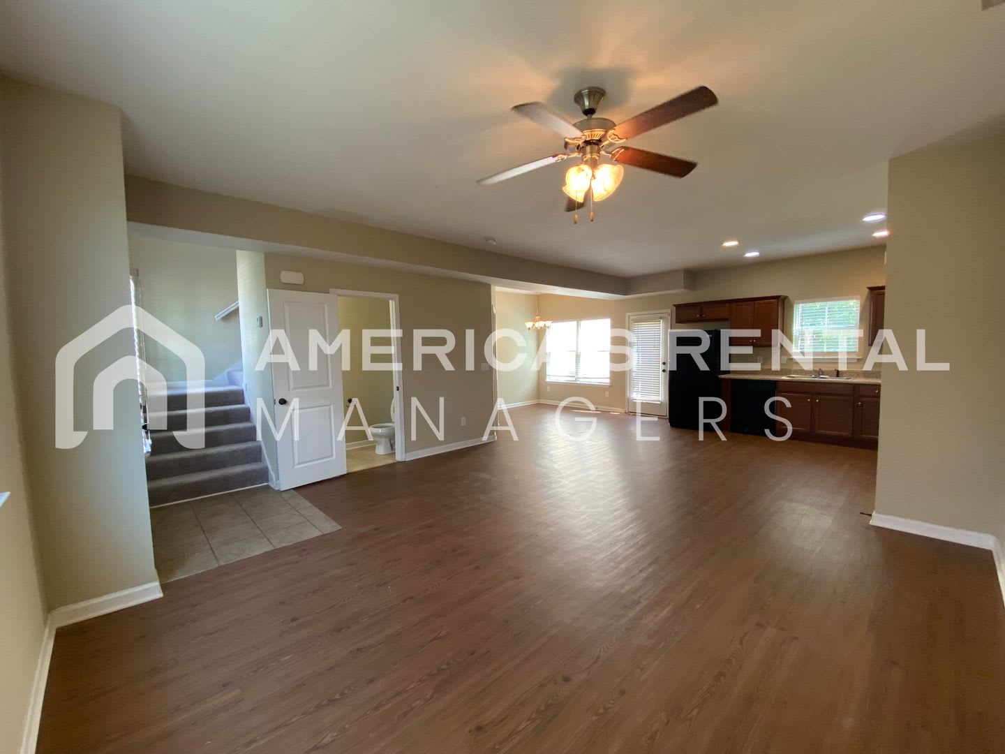 Move In Special Townhome Available In Calera Available To View Now Sign A 13 Month Lease By 8 31 26 To Receive Half Off One Month S Rent – photo 2
