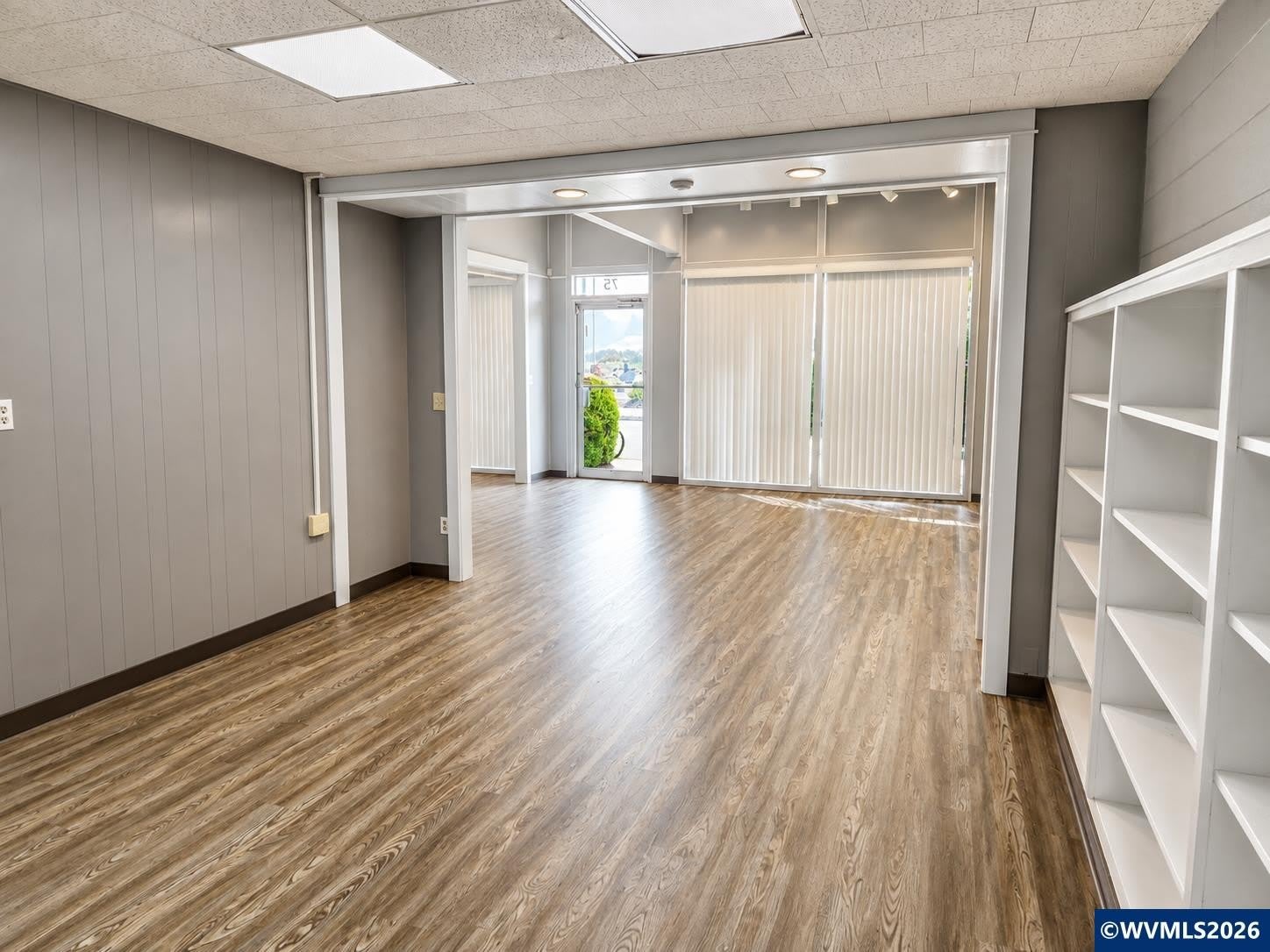 75 E Oak St – photo 3
