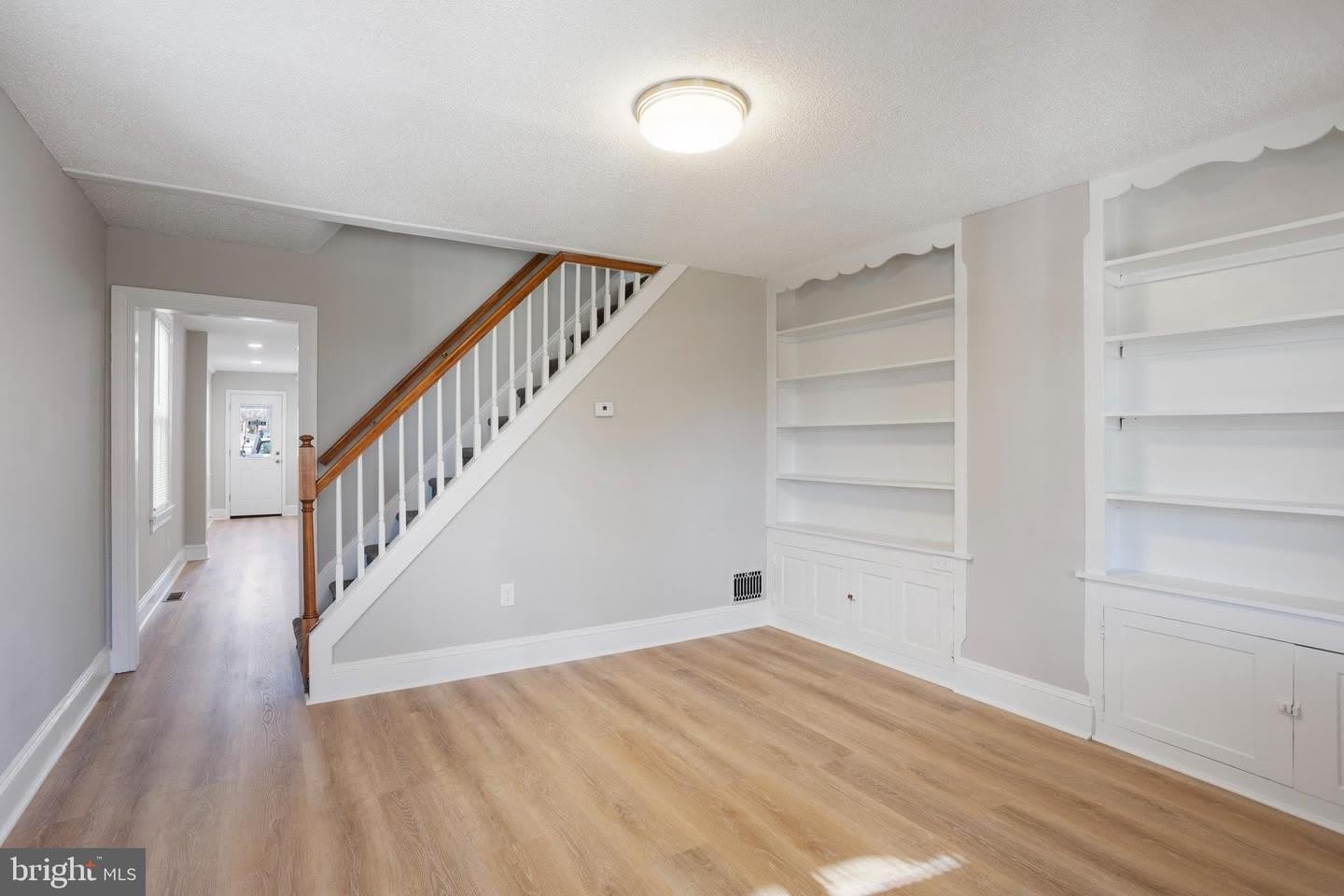 809 N PROVIDENCE RD – photo 4