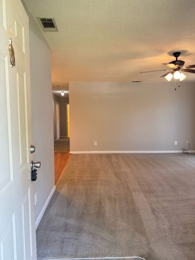 137 Royal Circle – photo 2