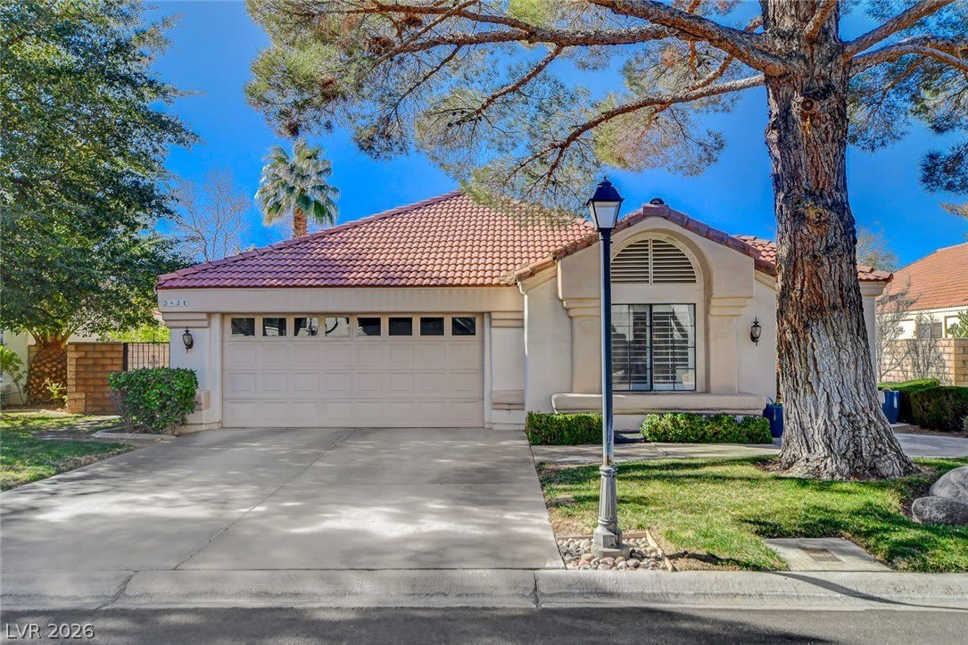 5429 Painted Sunrise Drive – photo 1