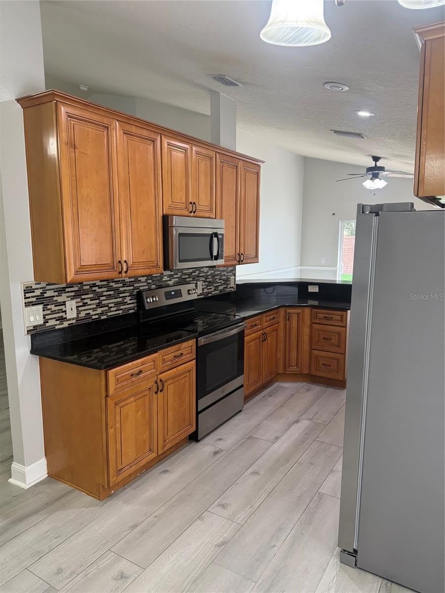 6778 FERNRIDGE Drive – photo 5