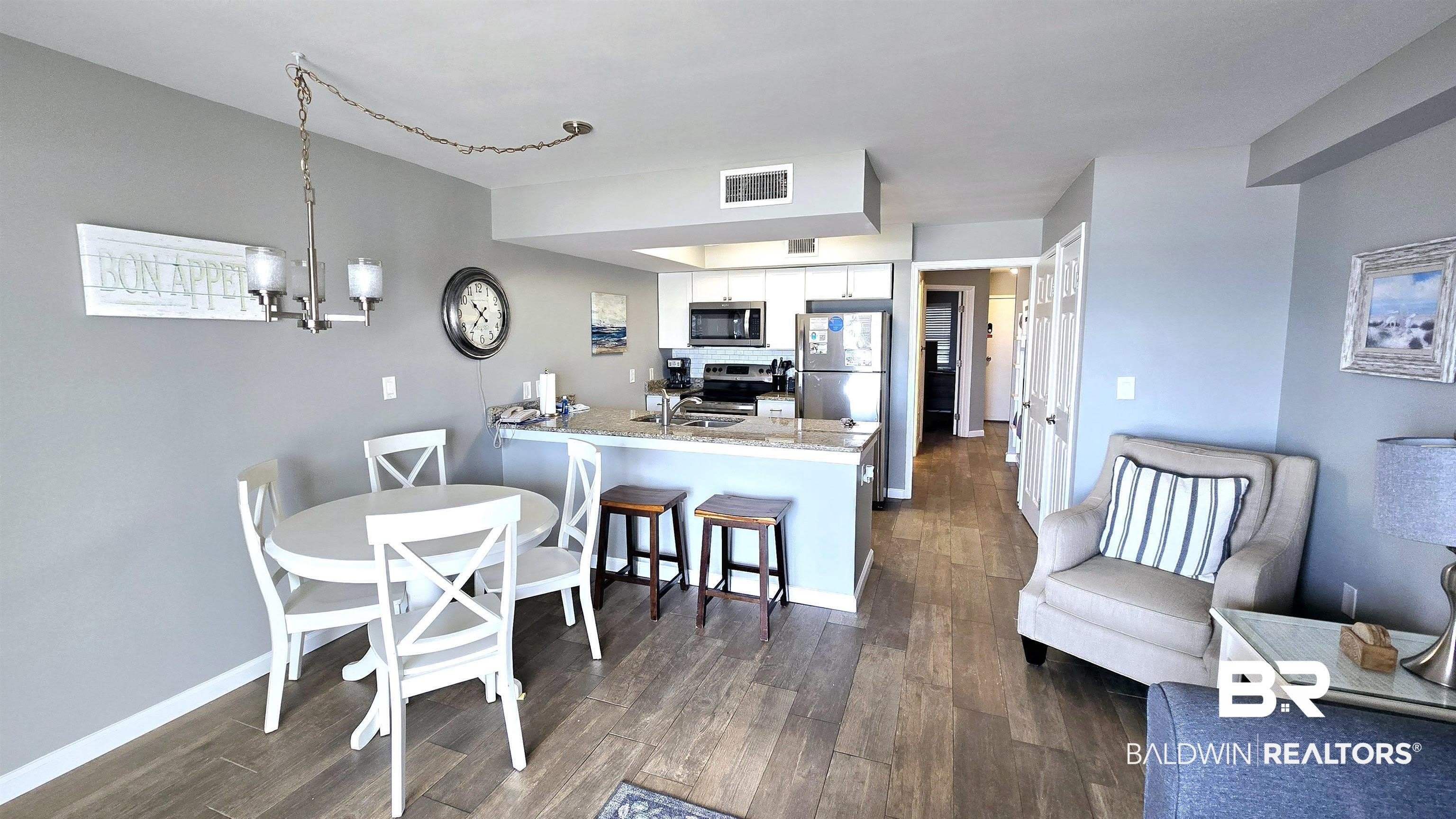 1117 W Beach Boulevard – photo 3