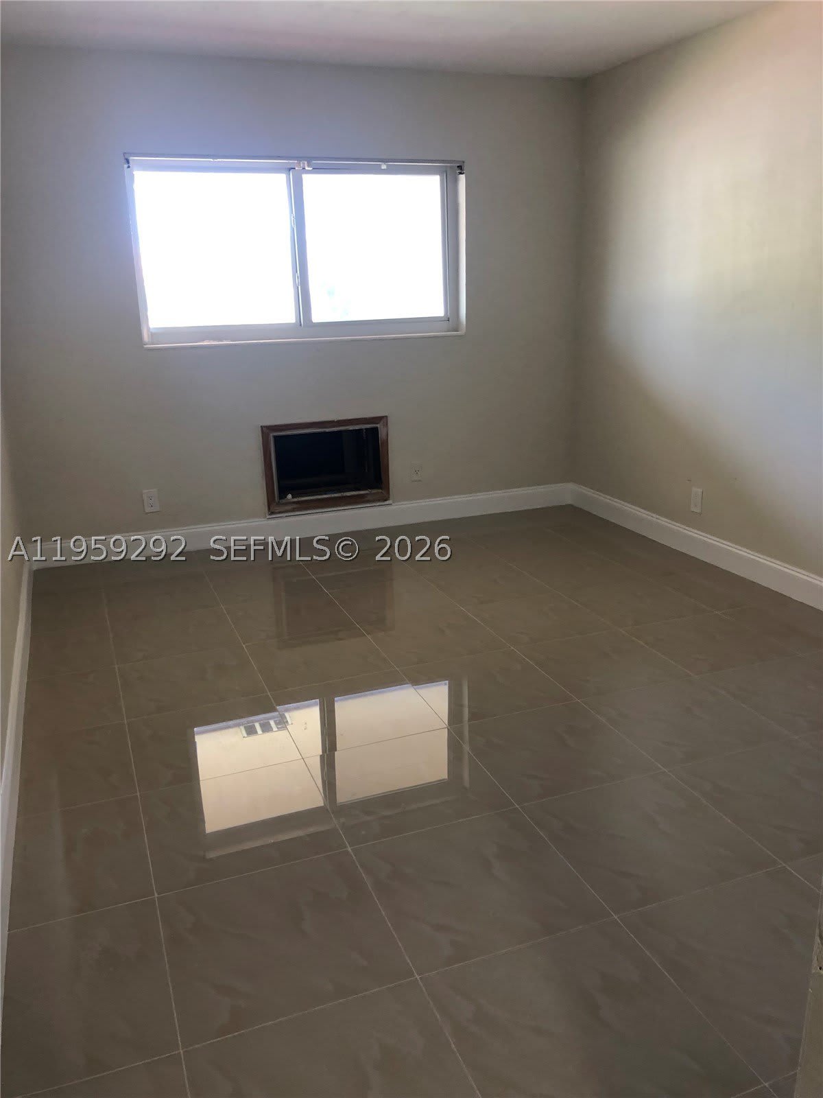600 Layne Blvd – photo 2