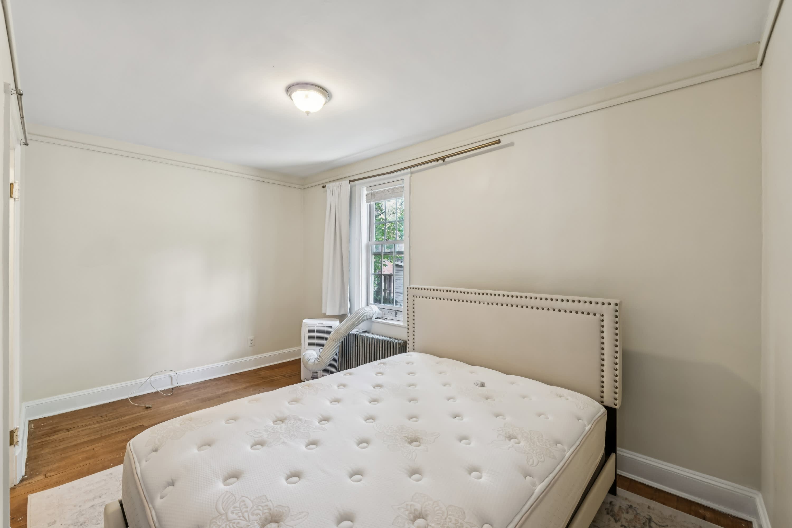 7504 Hopkins Avenue – photo 4