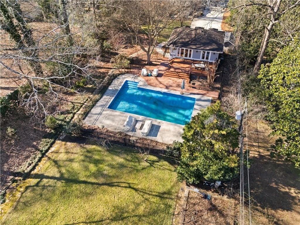 979 Springdale Road NE – photo 4