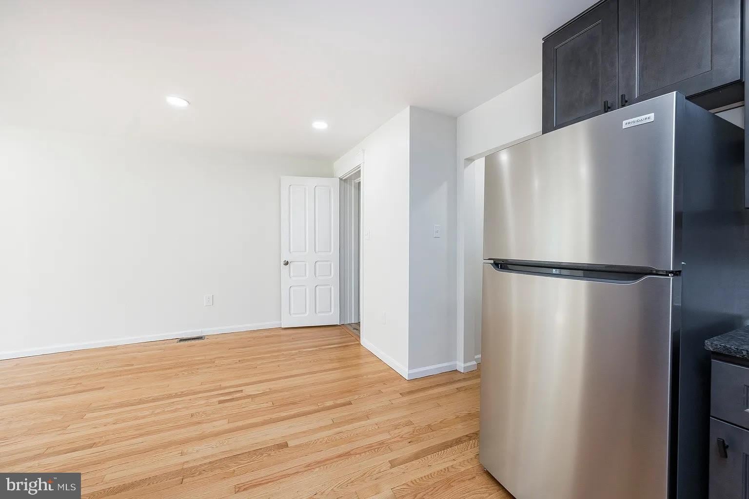 554 MAIN Street – photo 4