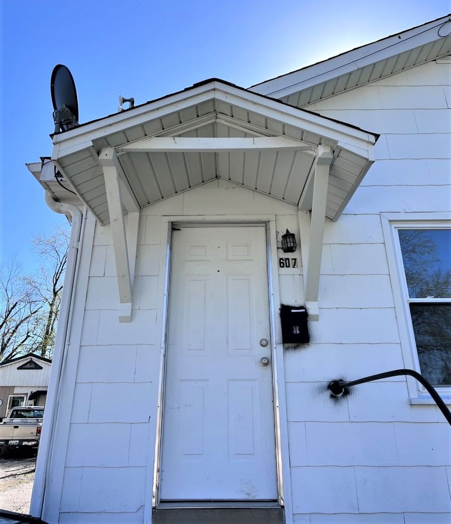 Convenient Duplex Located in Union City! – photo 2
