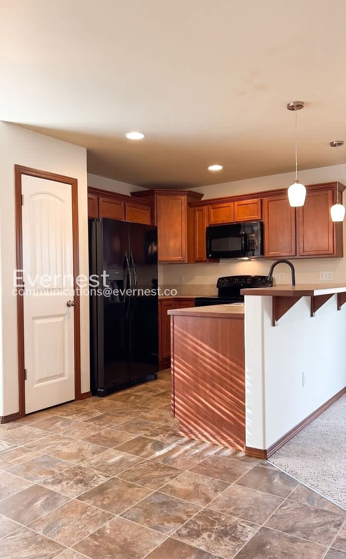 101 West 6th Street – photo 4