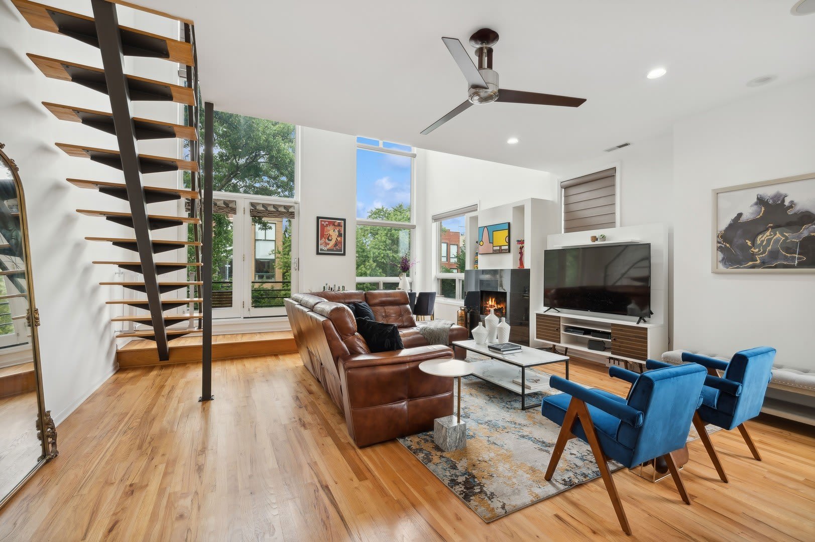 885 N Hermitage Avenue – photo 4