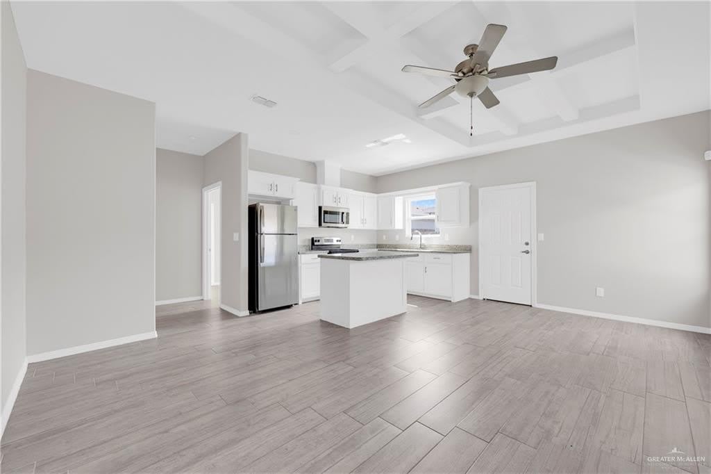 5105 Dahlia Street – photo 2