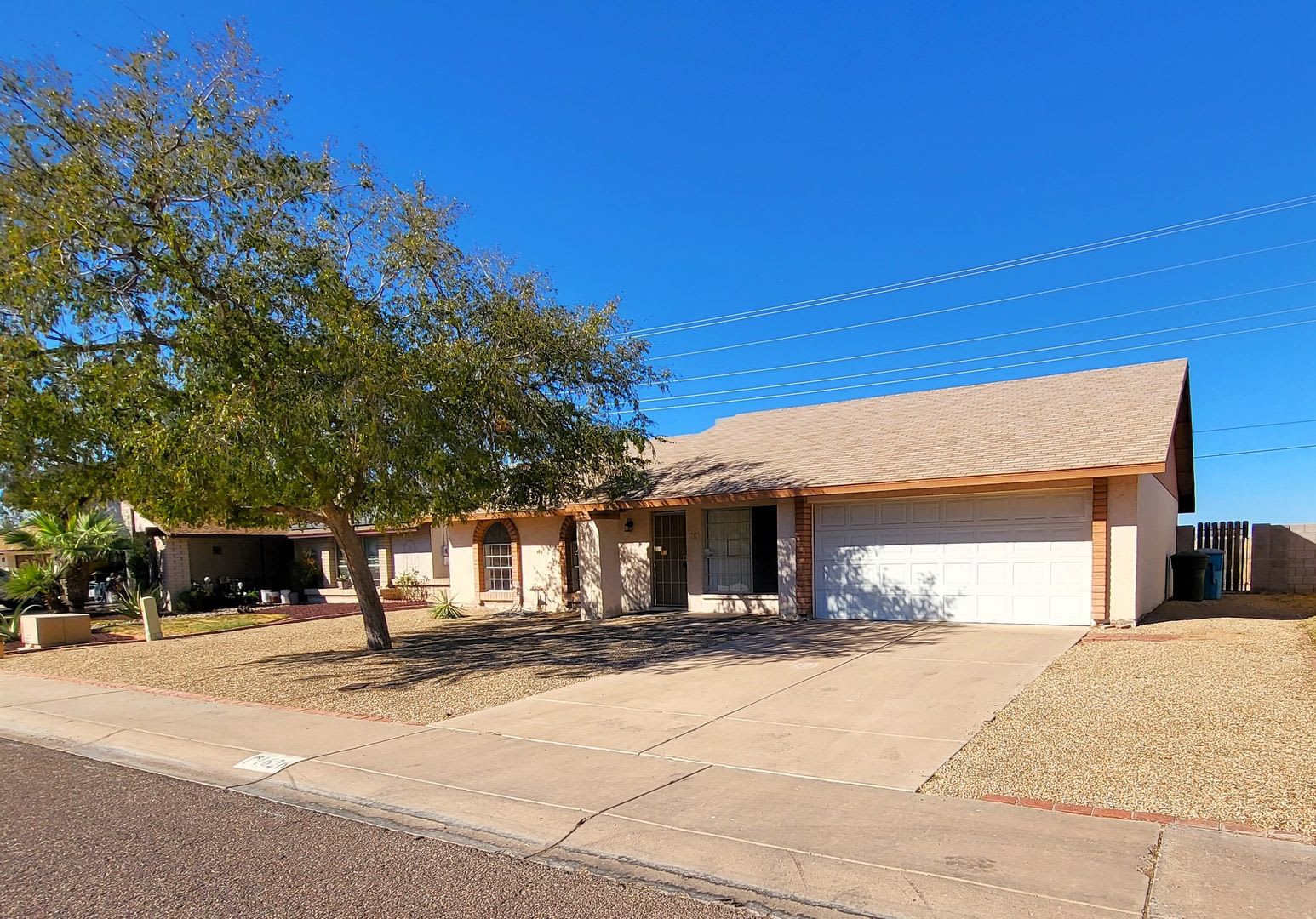 NICE FAMILY HOME IN NORTH PHOENIX! – photo 1