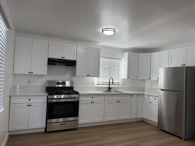 8718 S. Main St. – photo 2