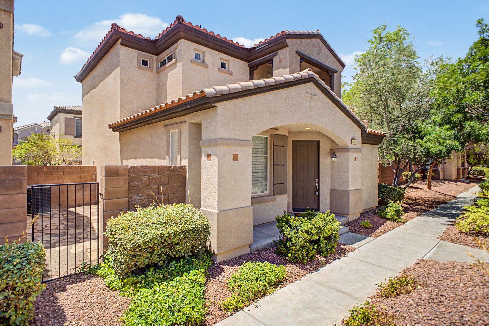 Guard gated home in the heart of Summerlin! – photo 2