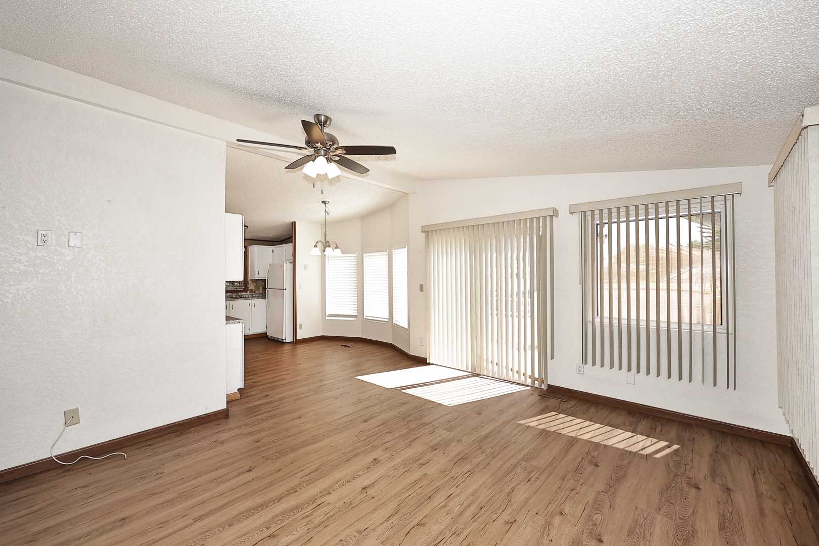 6249 South Pinehurst Drive – photo 3