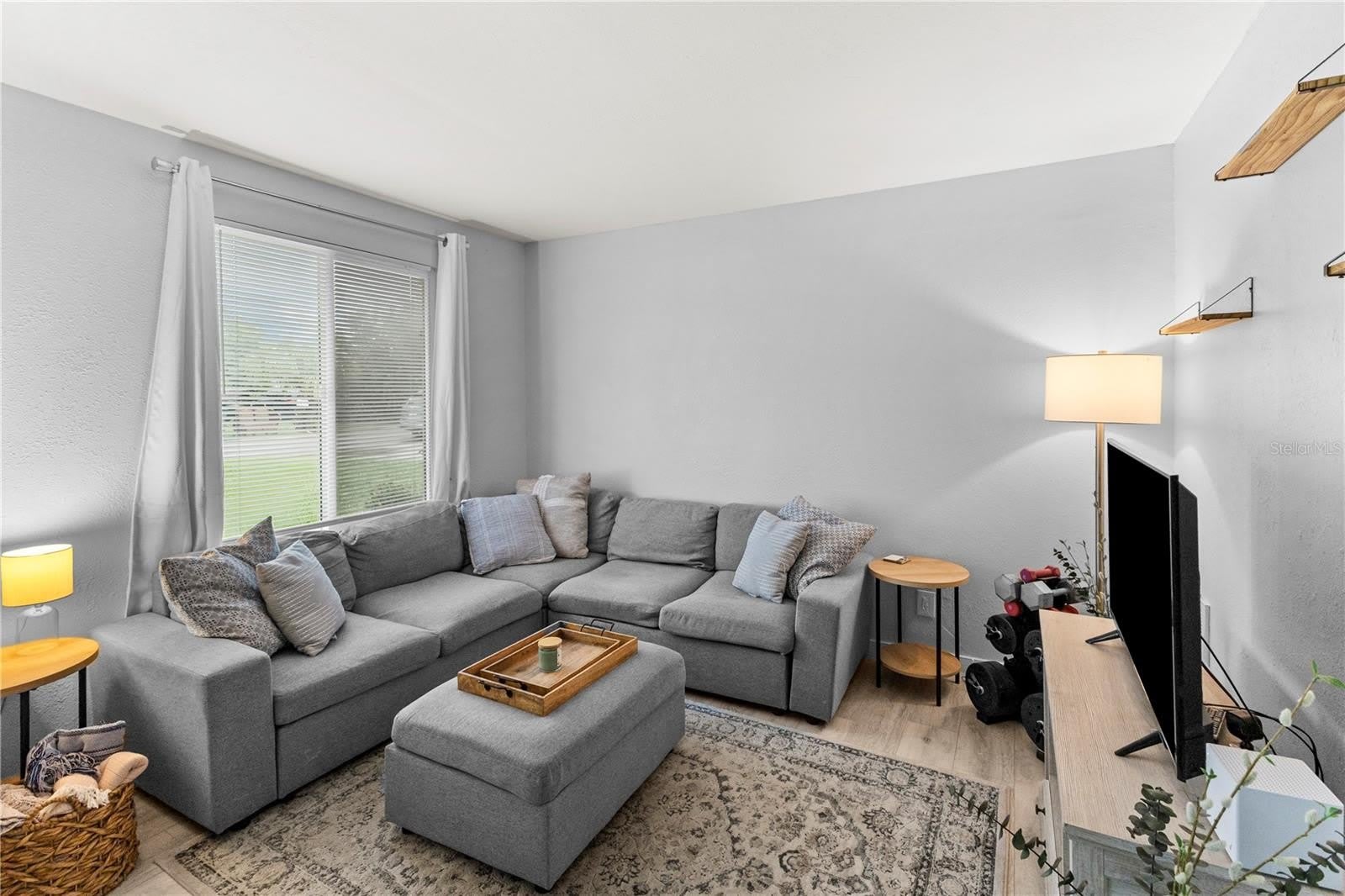 4034 40TH Avenue N – photo 2