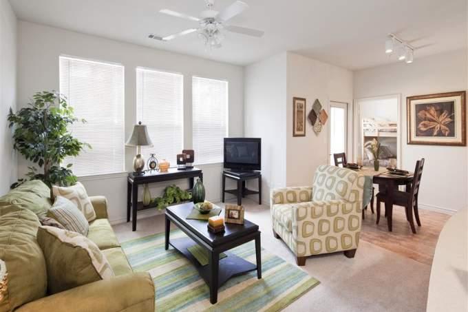 Encino Pointe – photo 4