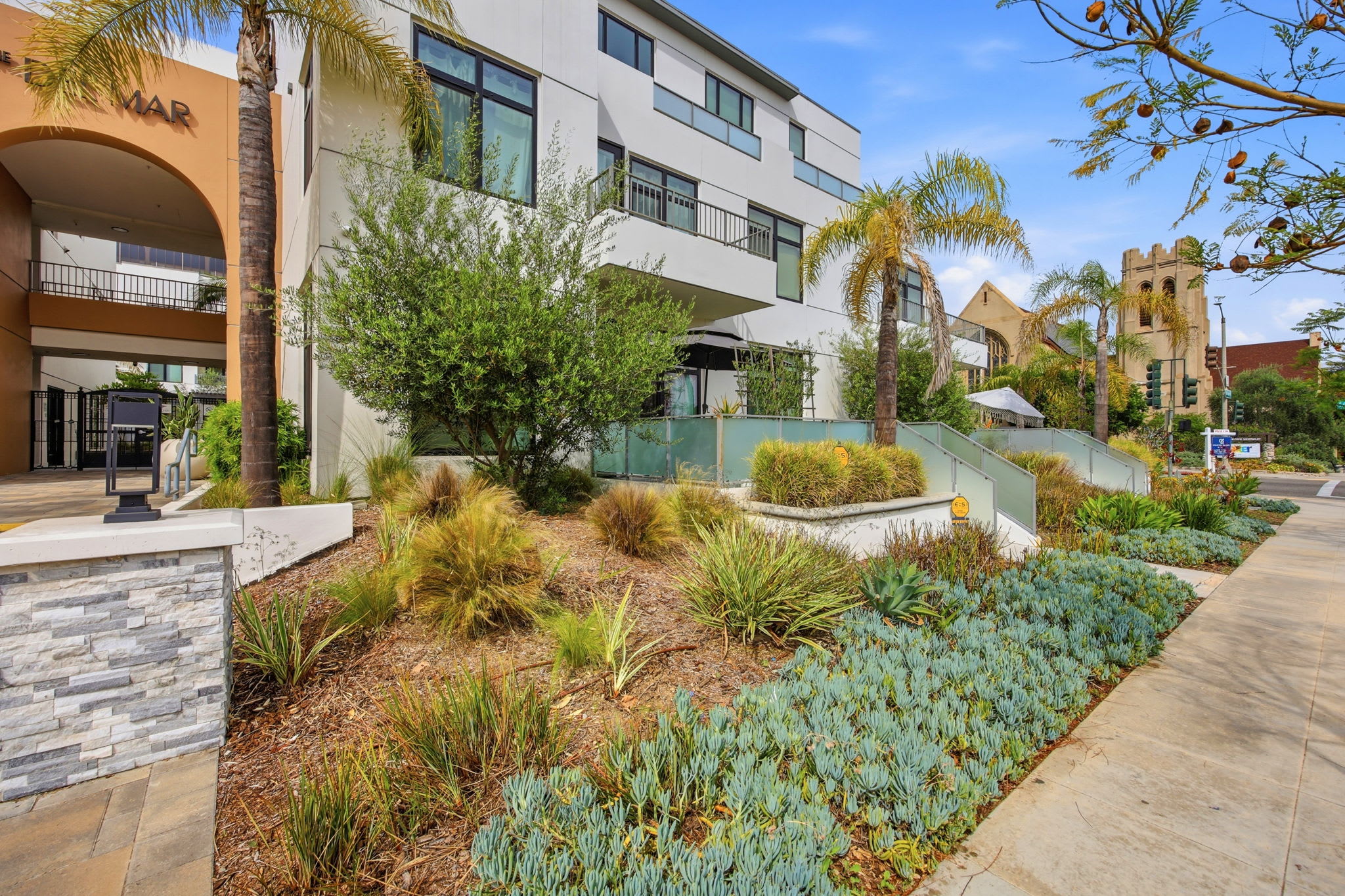 399 East Del Mar Boulevard #103 – photo 2