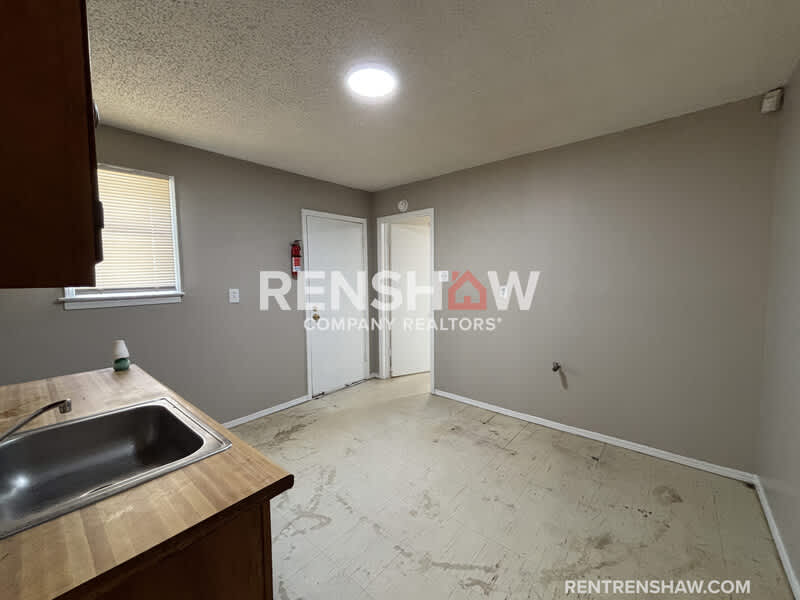 2311 Hubbard Ave – photo 5