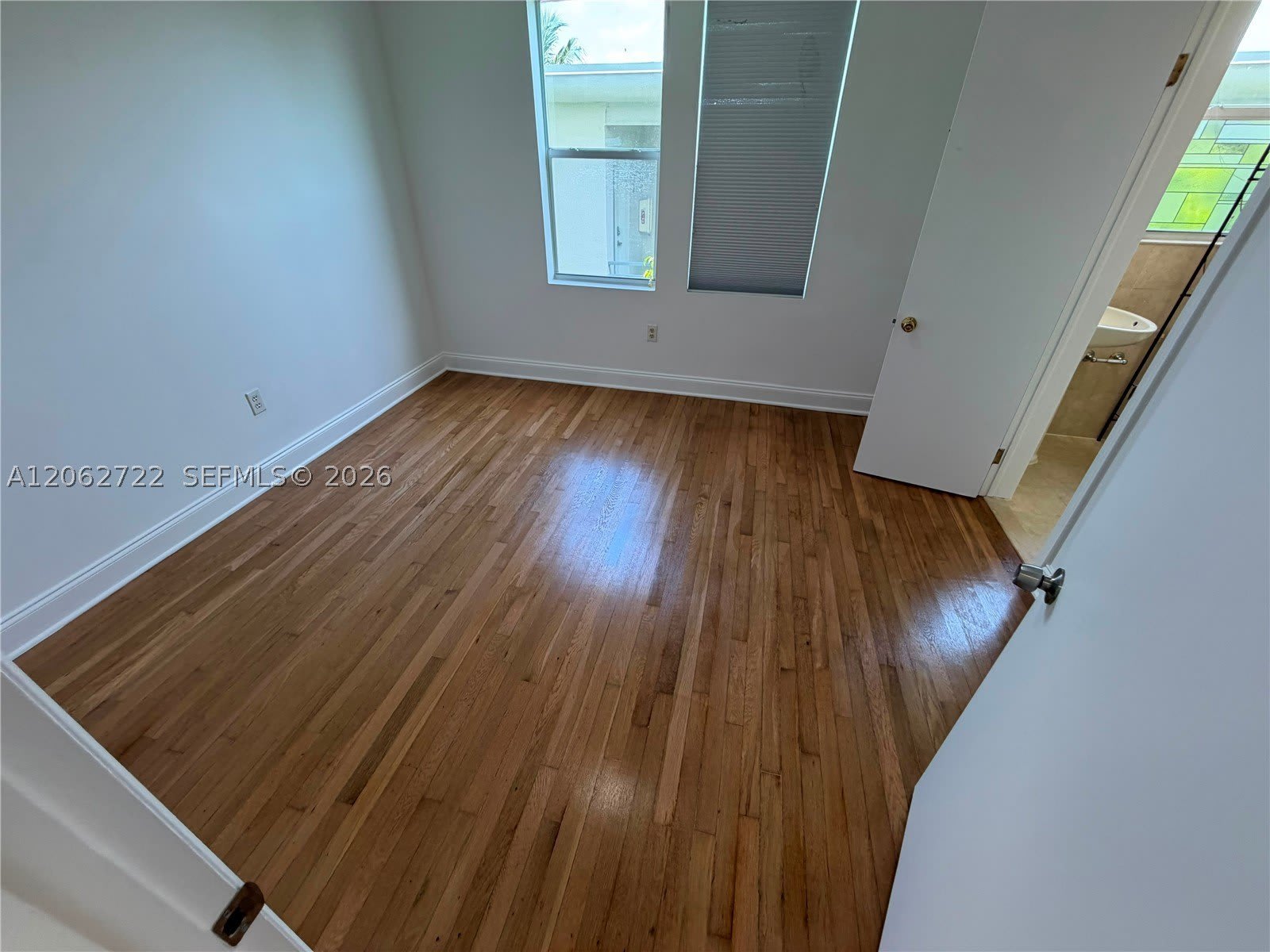 1027 Euclid Ave – photo 4
