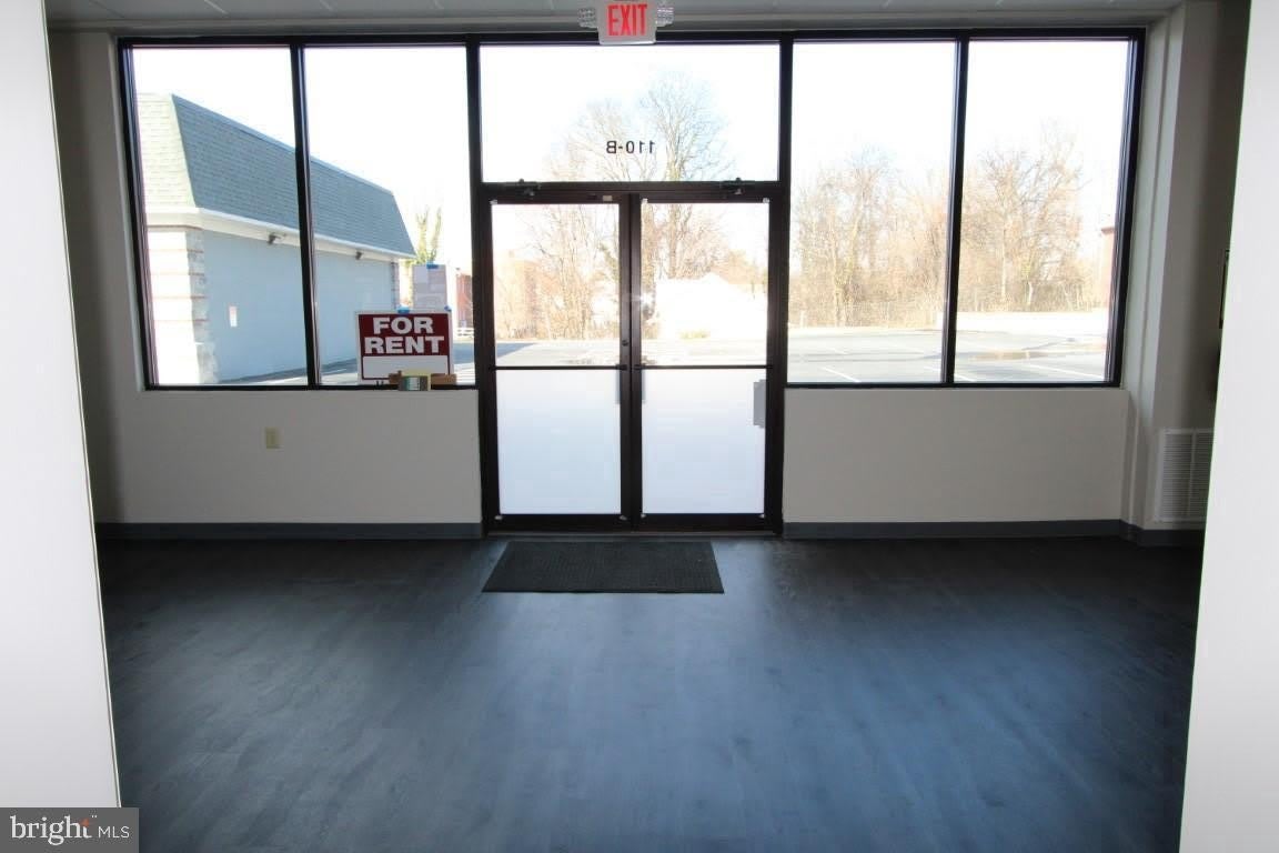 110 E HIGH Street – photo 5