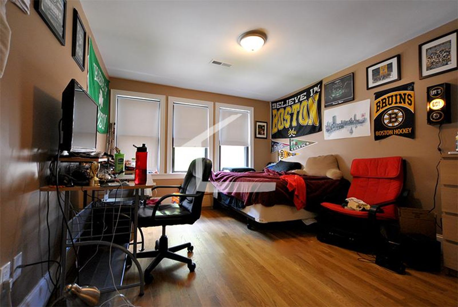 HUge 5 bed in allston – photo 5