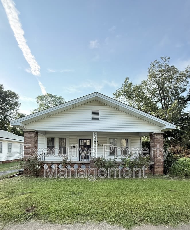 929 Jackson Boulevard – photo 1