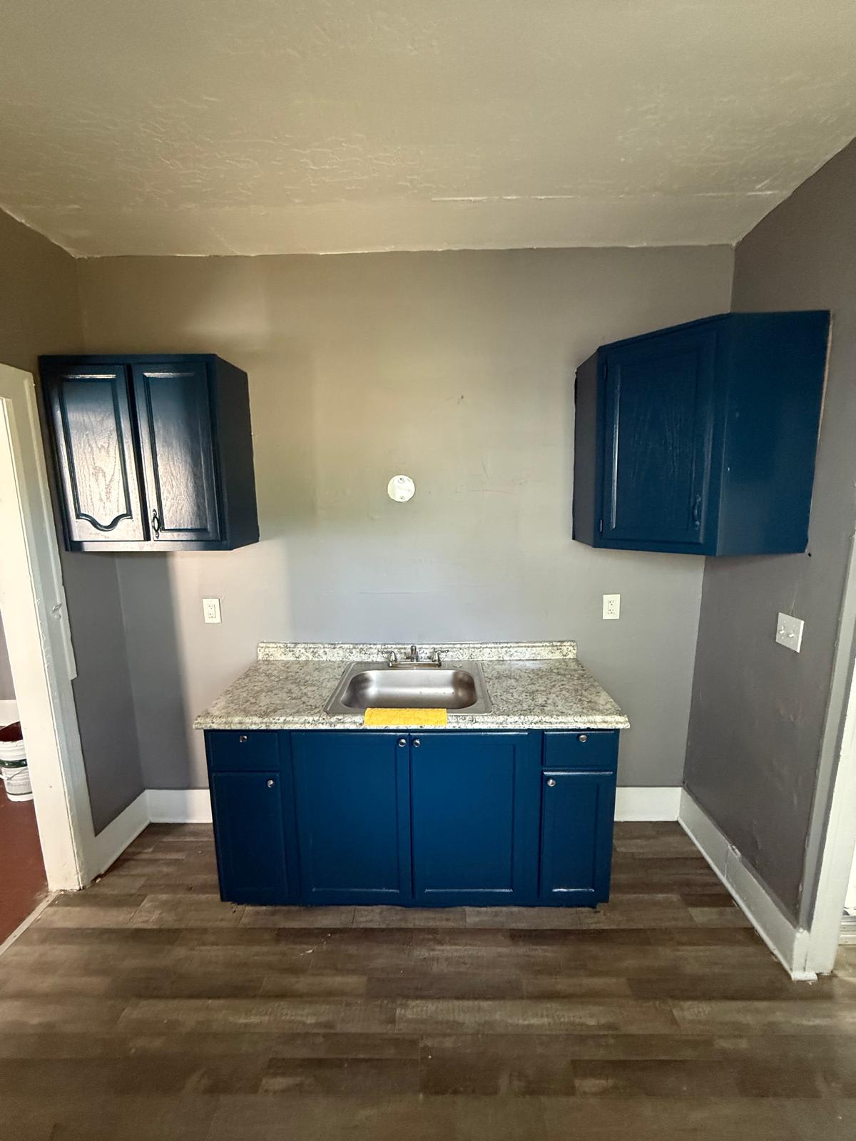 5517 Hillsboro Street – photo 5