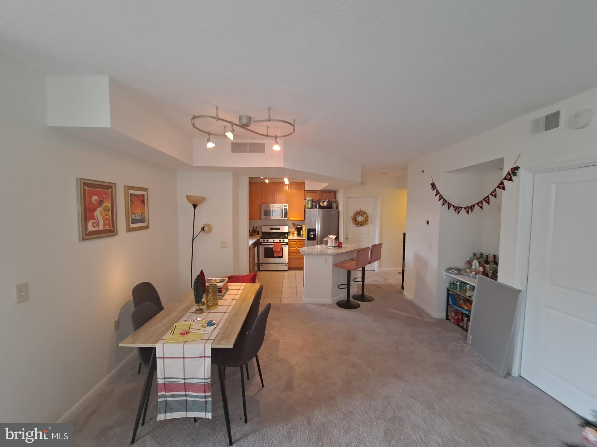 851 N GLEBE Road N – photo 3