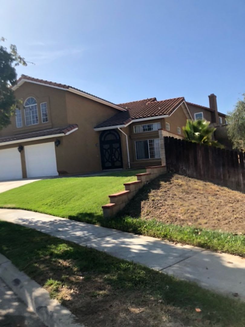 Absolutely stunning, decked out pool home in Corona won't last! – photo 3